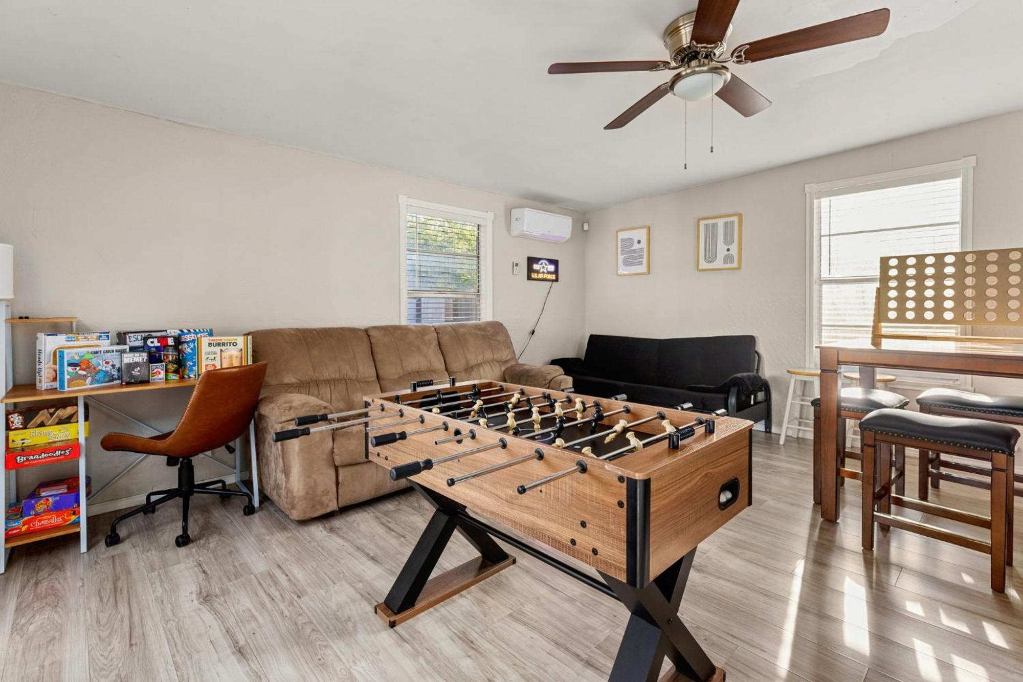 Cozy 3 Bedroom With Hot Tub 2 Min Away From Lackland San Antonio Eksteriør billede